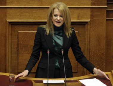 Θ. Τζάκρη: «Η δραχμή δεν είναι ταμπού - Παρακολουθούμε τη διάλυση της Ευρώπης σε αργή κίνηση»